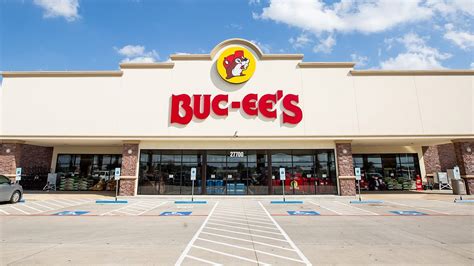 What is Buc-ee's Known for Food? And Why Does It Feel Like a Culinary Carnival?